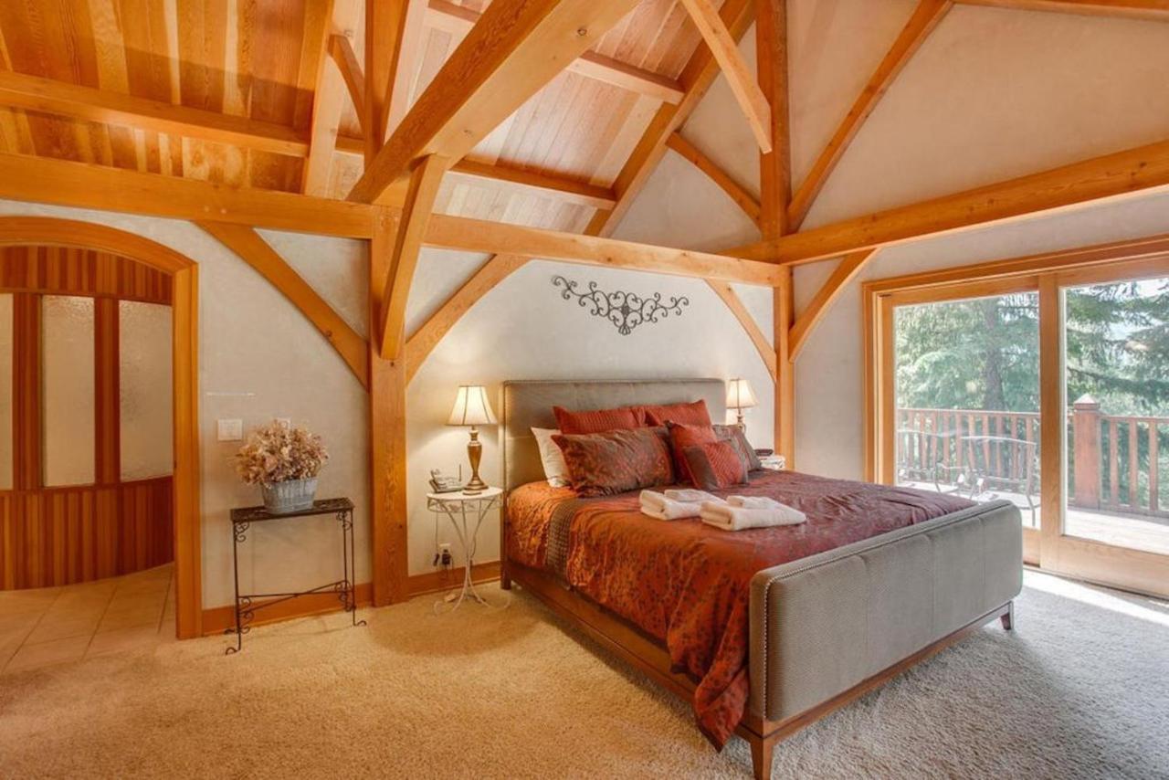 Snowgrass Lodge - River, Mountain Views & Hot Tub Leavenworth Esterno foto