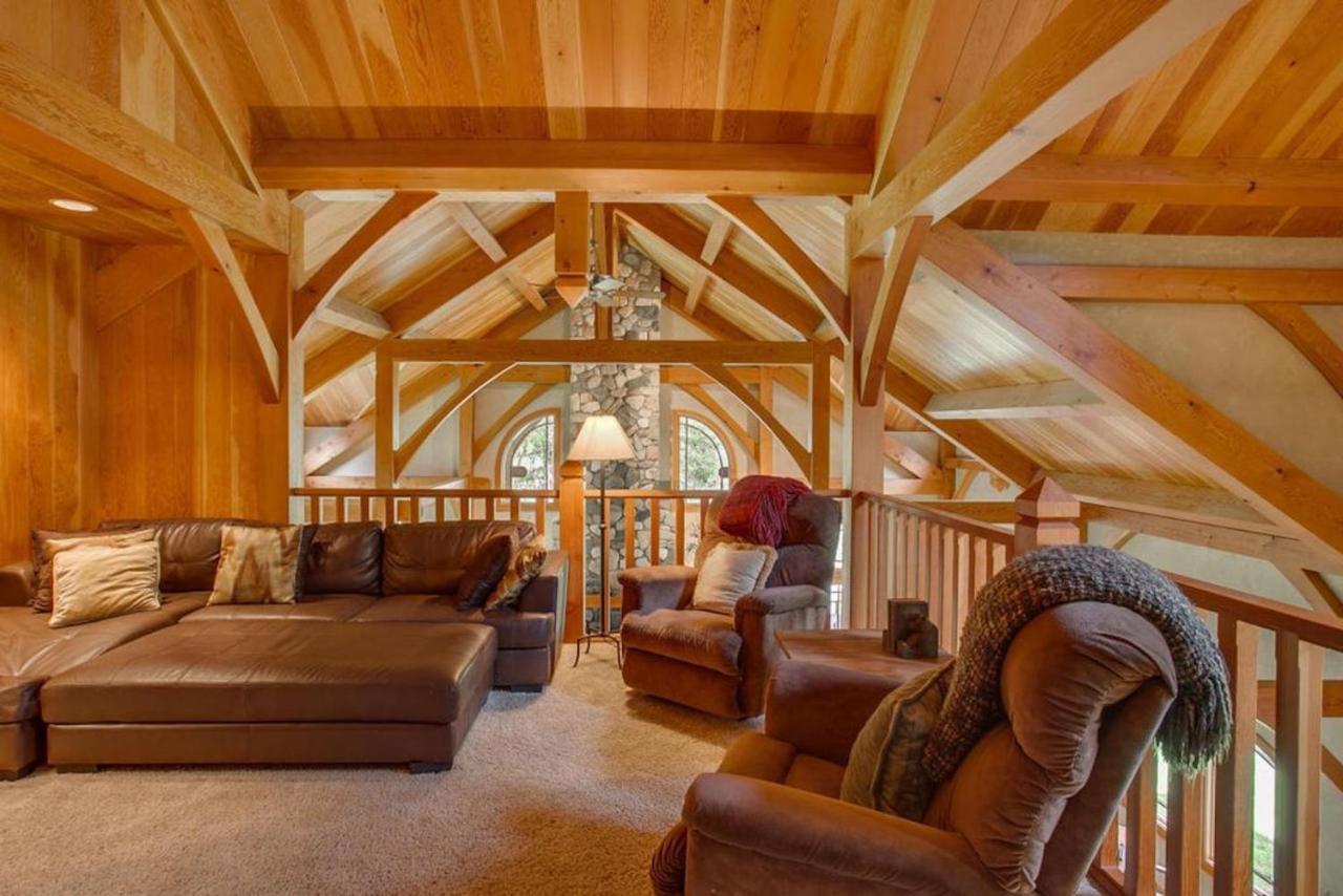 Snowgrass Lodge - River, Mountain Views & Hot Tub Leavenworth Esterno foto