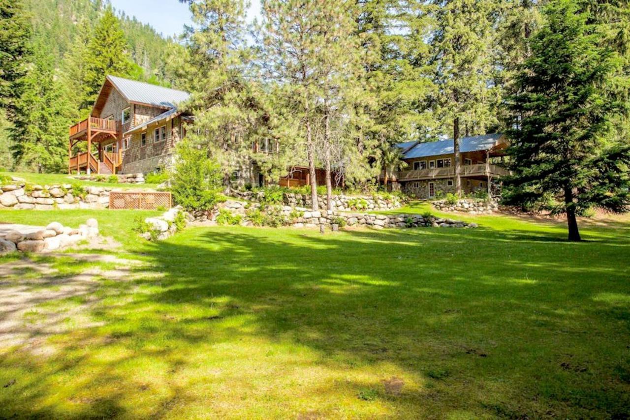 Snowgrass Lodge - River, Mountain Views & Hot Tub Leavenworth Esterno foto