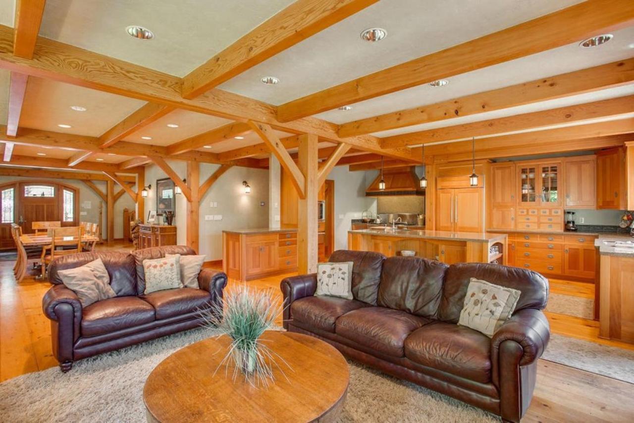 Snowgrass Lodge - River, Mountain Views & Hot Tub Leavenworth Esterno foto