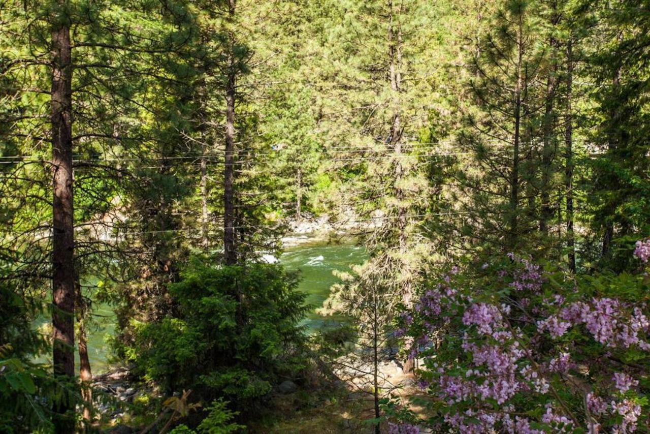 Snowgrass Lodge - River, Mountain Views & Hot Tub Leavenworth Esterno foto