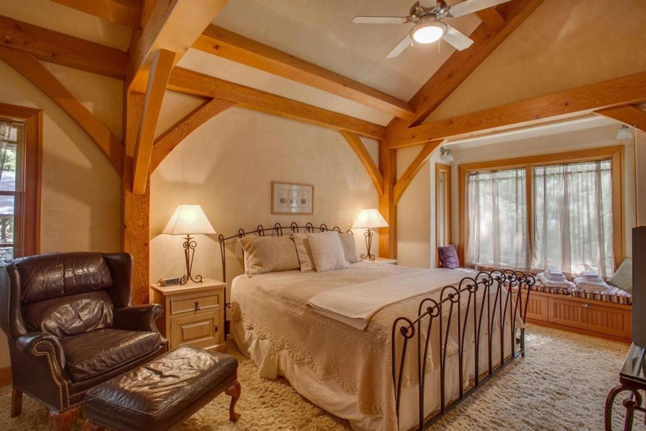 Snowgrass Lodge - River, Mountain Views & Hot Tub Leavenworth Esterno foto